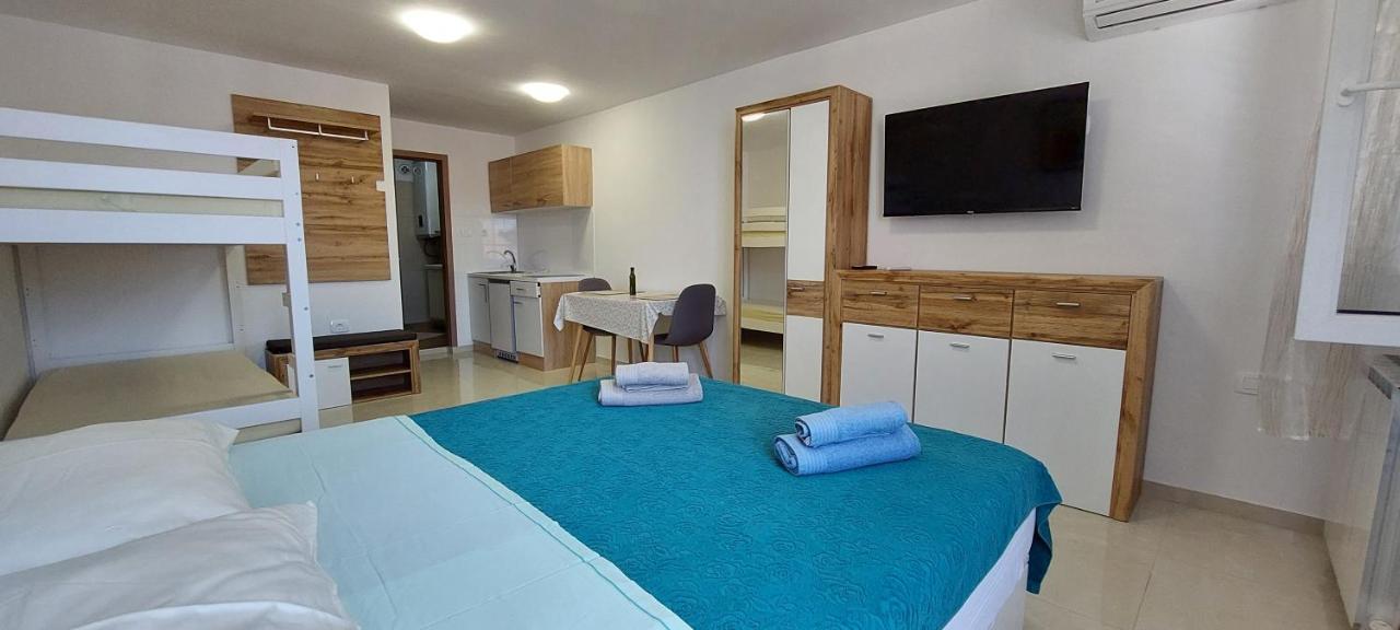 Apartmaji Jurcan Izola Eksteriør bilde