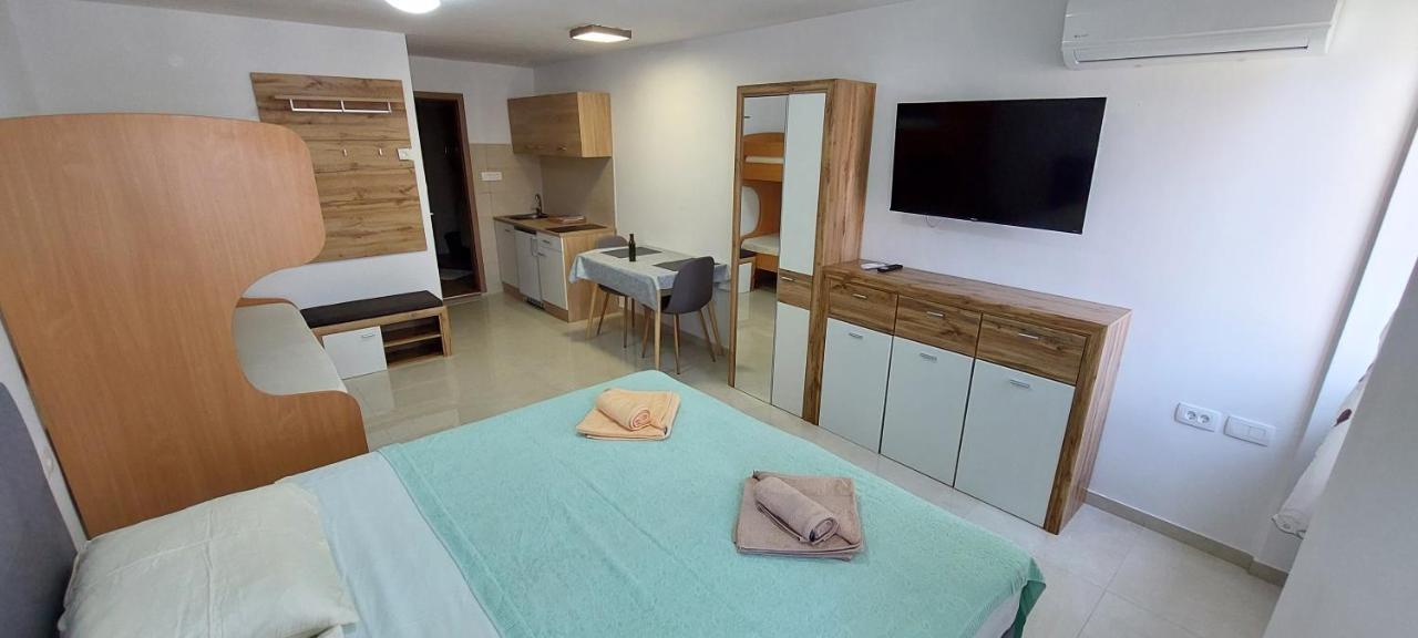 Apartmaji Jurcan Izola Eksteriør bilde